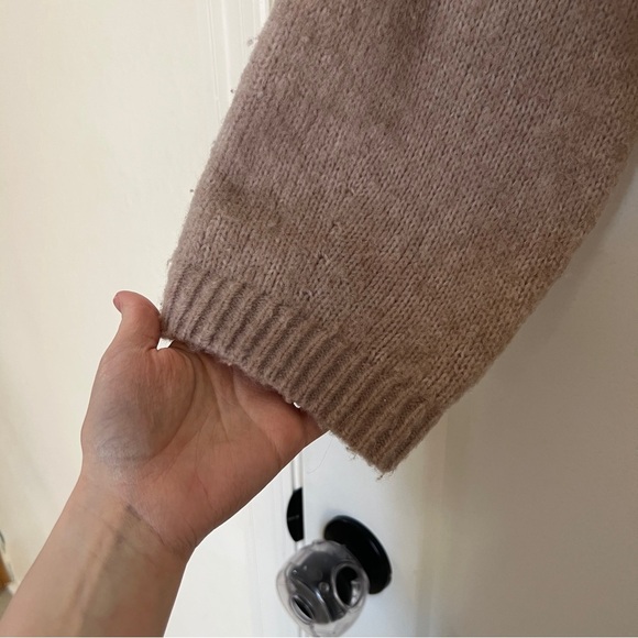 Club Monaco Cable Sleeve Sweater - Picture 5 of 6